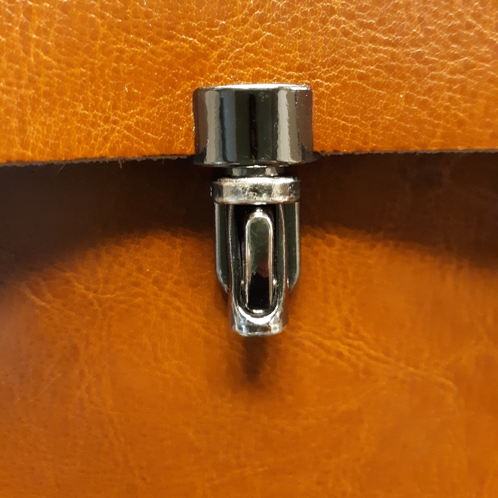 Backpack/Purse. Leather. Amazon. - Picture 5 of 7